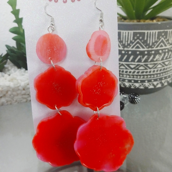 Glitter rose long dangle resin earrings - Picture 6 of 8